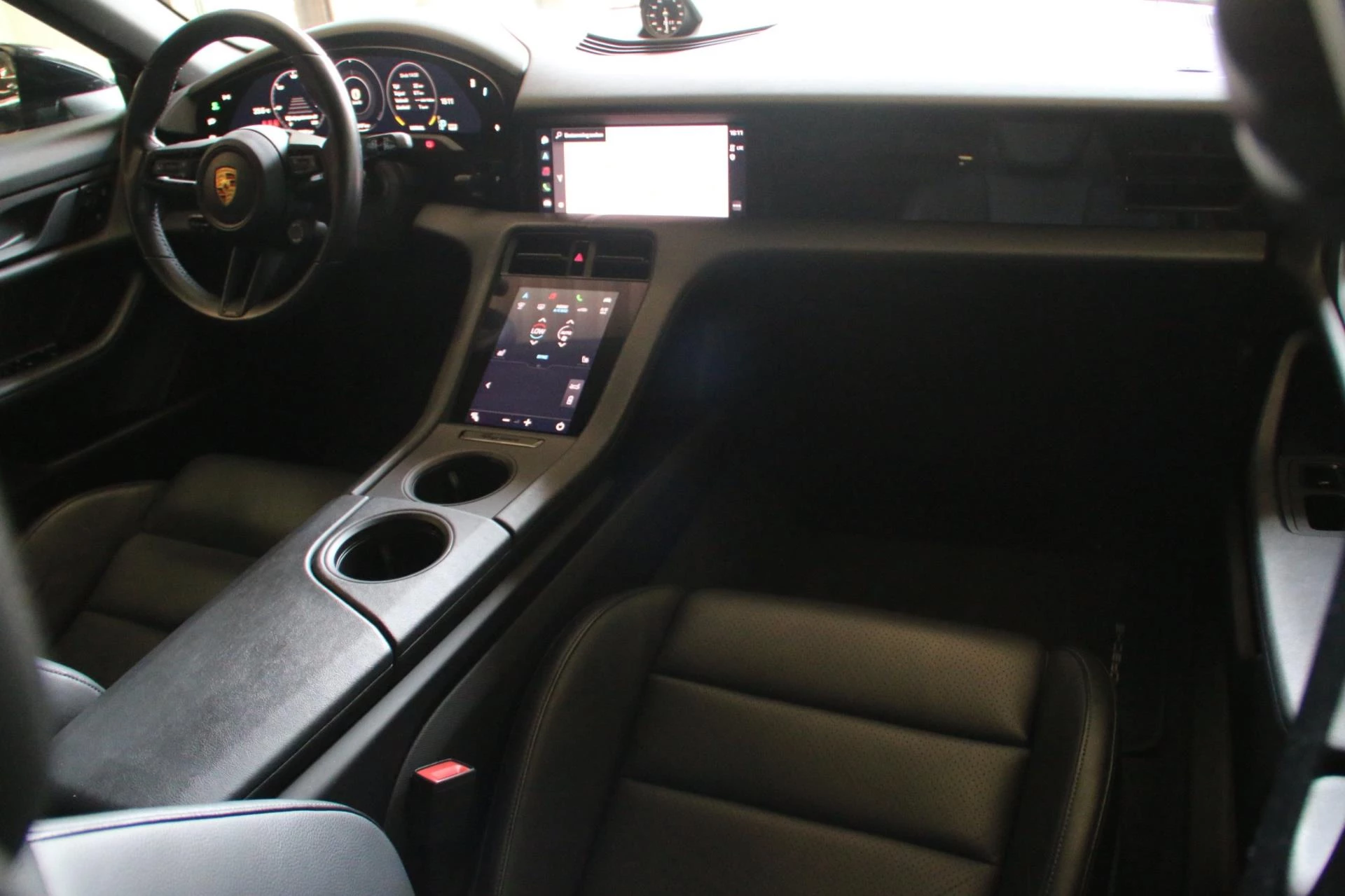 Hoofdafbeelding Porsche Taycan