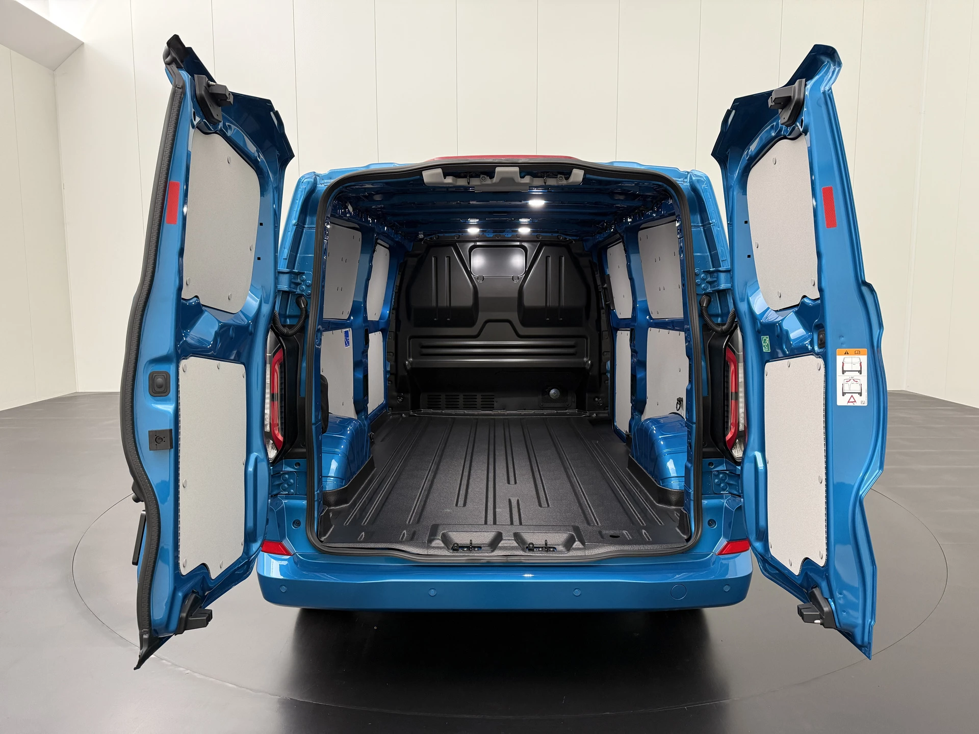 Hoofdafbeelding Ford E-Transit Custom