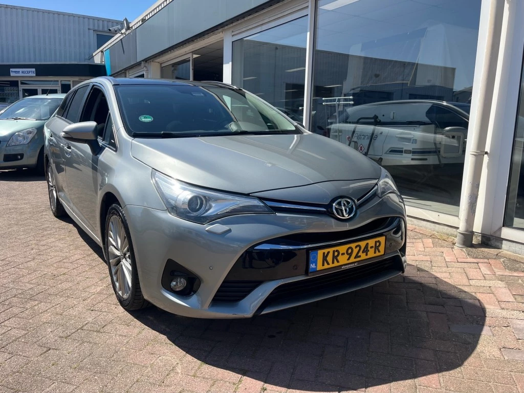 Hoofdafbeelding Toyota Avensis