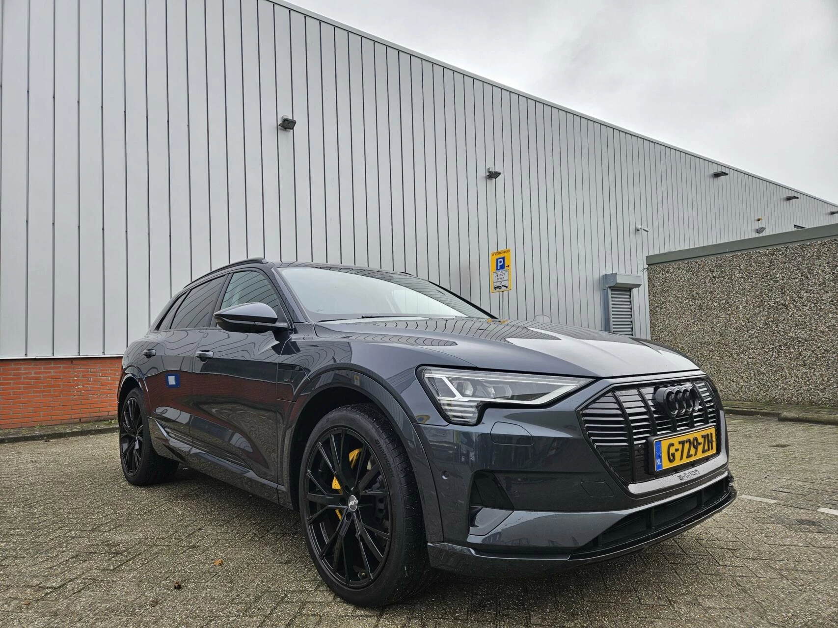 Hoofdafbeelding Audi e-tron