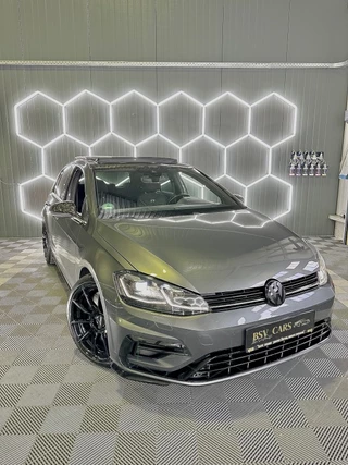 Hoofdafbeelding Volkswagen Golf Volkswagen Golf 7.5r 485PK 1e eig Pano Dsg7 led full option uniek!!