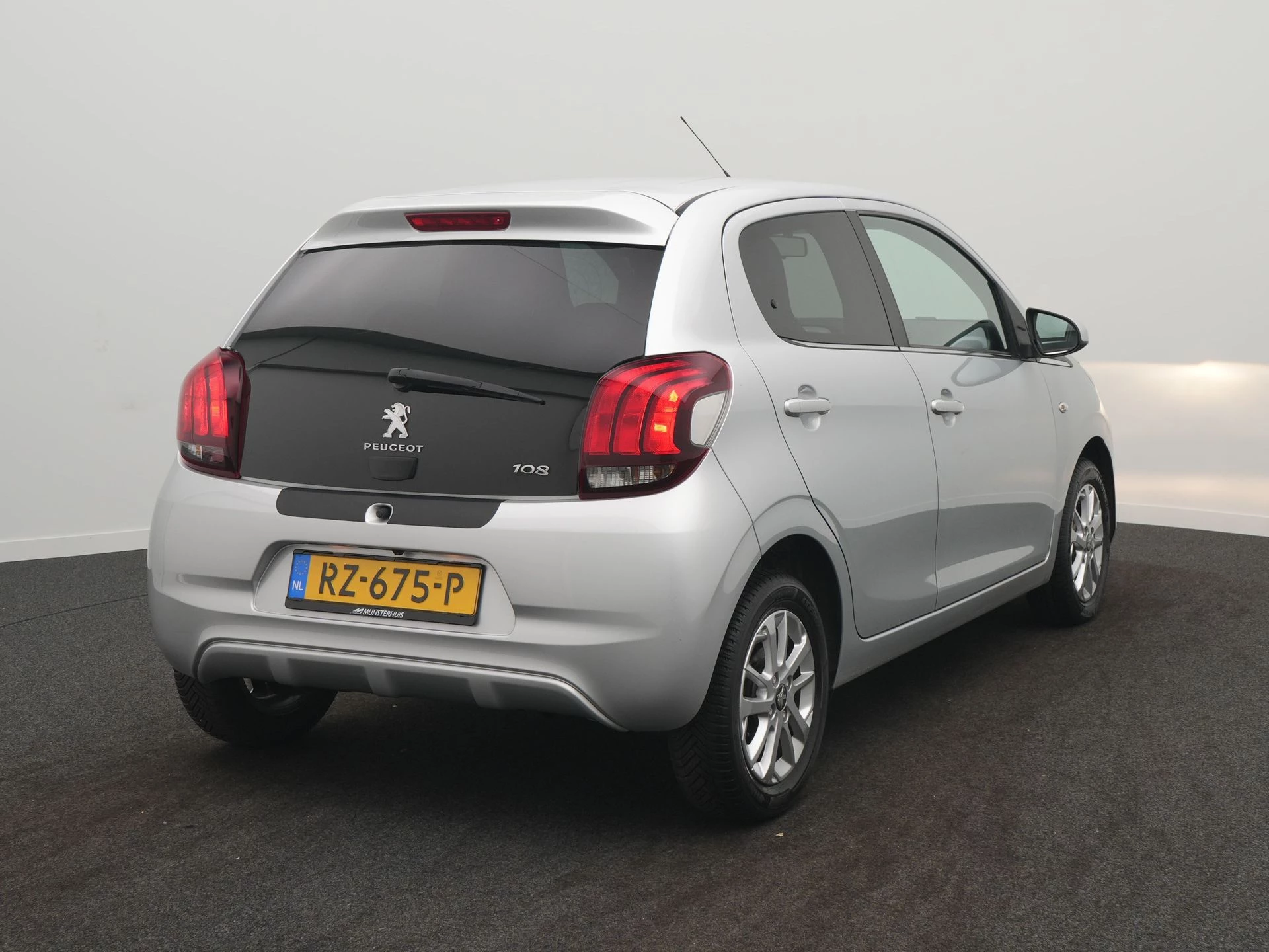 Hoofdafbeelding Peugeot 108
