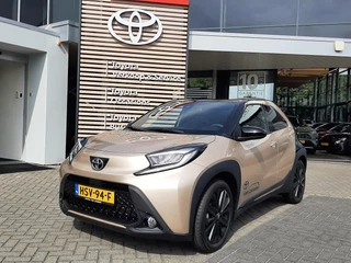 Toyota Aygo X 1.0 VVT-i S-CVT Premium JBL-AUDIO NAVI STOELVERW KEYLESS DRAADLOOS-LADEN PARK-SENSOREN APPLE/ANDROID 18"LMV AD-CRUISE BI-TONE