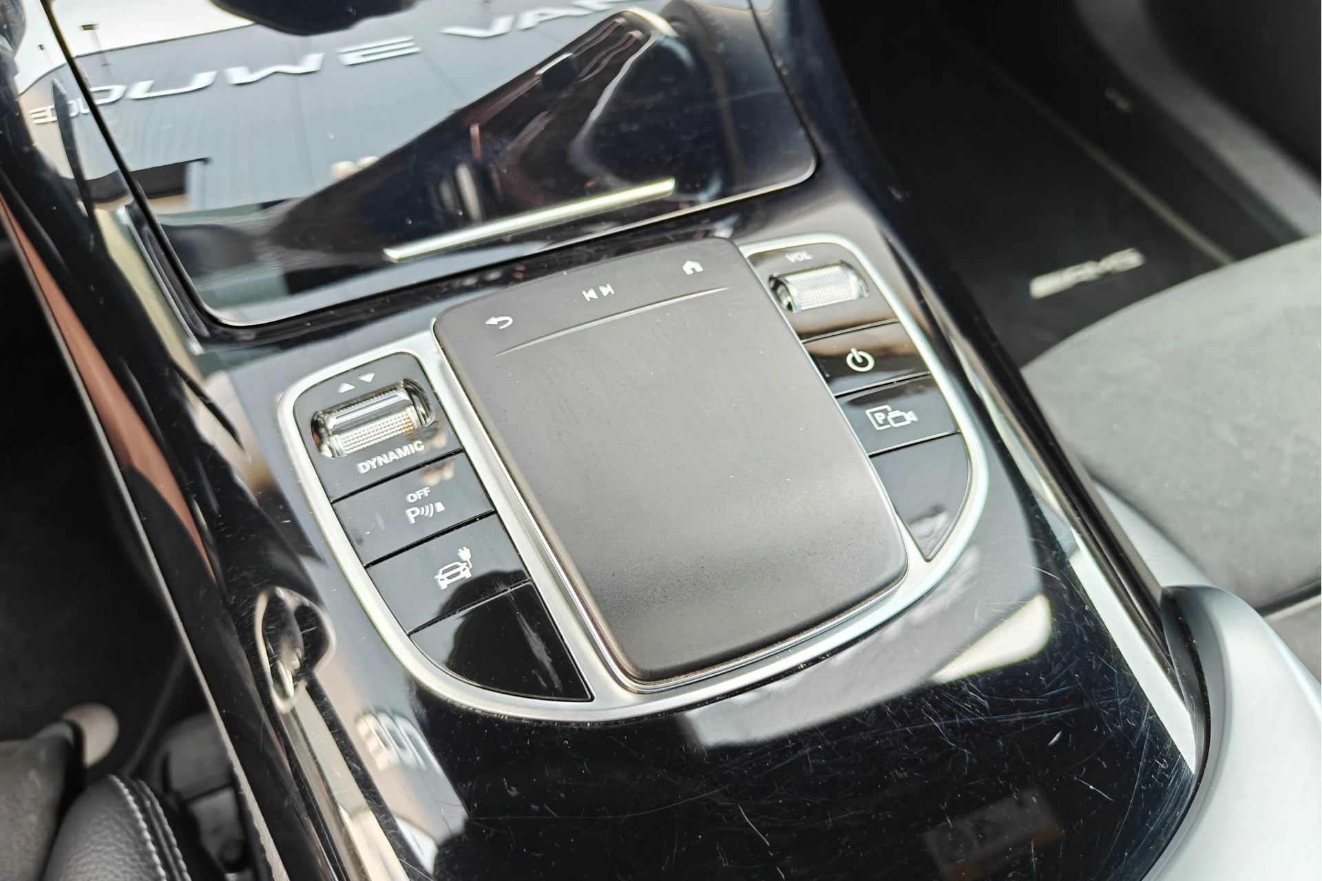 Hoofdafbeelding Mercedes-Benz EQC