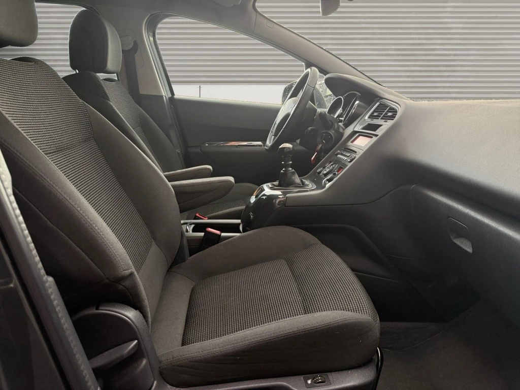 Hoofdafbeelding Peugeot 5008