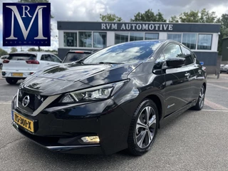 Nissan LEAF Tekna 40 kWh VAN: 14.900,- VOOR: 11.877,- UW HERFSTVOORDEEL: 3.023,- 1e Eigenaar | Origineel NL Auto | 360° Camera | Afneembare Trekhaak | Stoel- & Stuurverwarming | SOH 91% | Rijklaar met 12 mnd BOVAG Garantie!