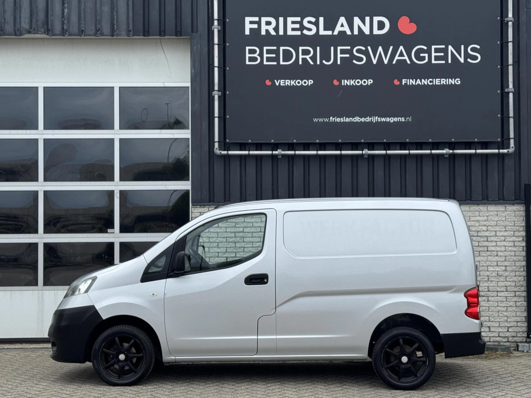 Hoofdafbeelding Nissan NV200