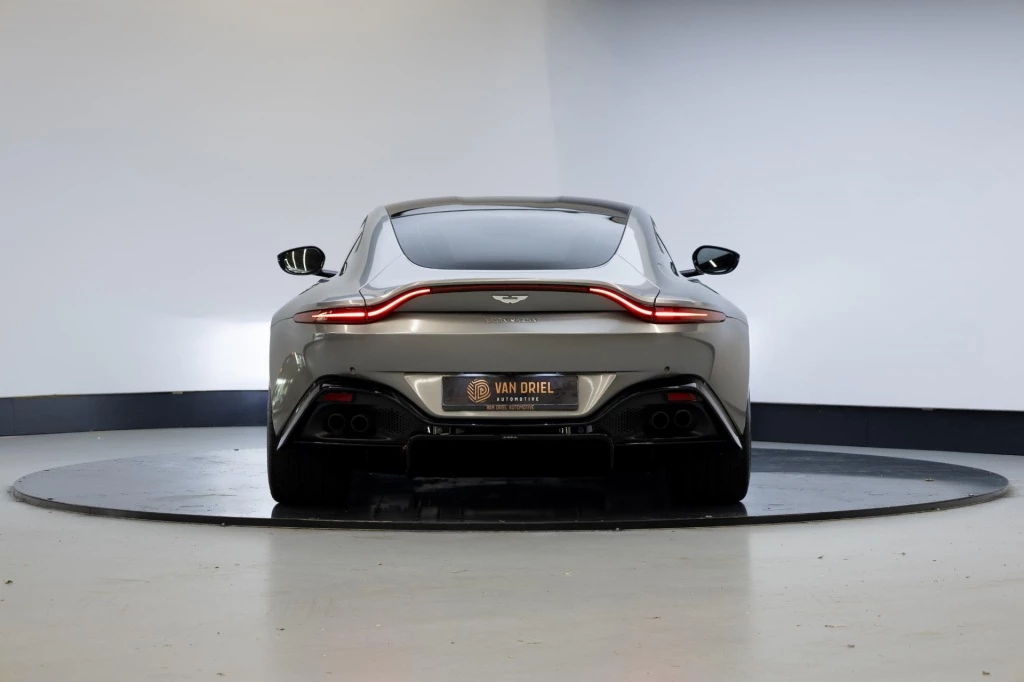 Hoofdafbeelding Aston Martin V8 Vantage