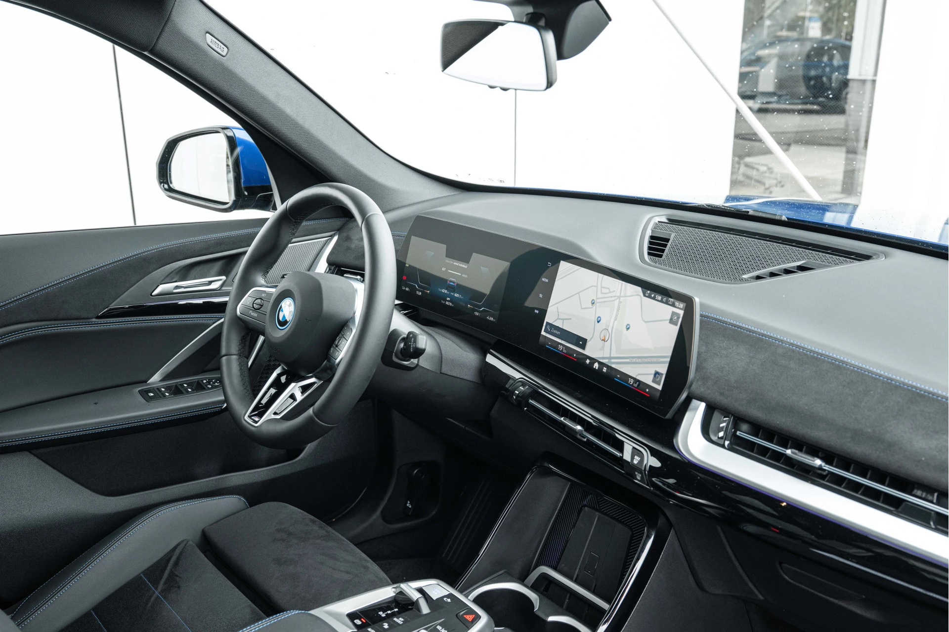 Hoofdafbeelding BMW iX1