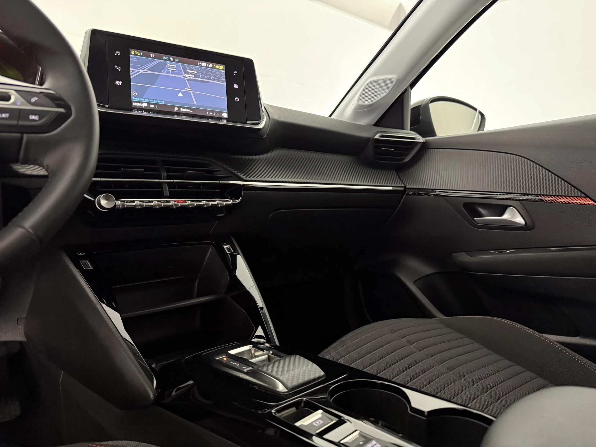 Hoofdafbeelding Peugeot e-208