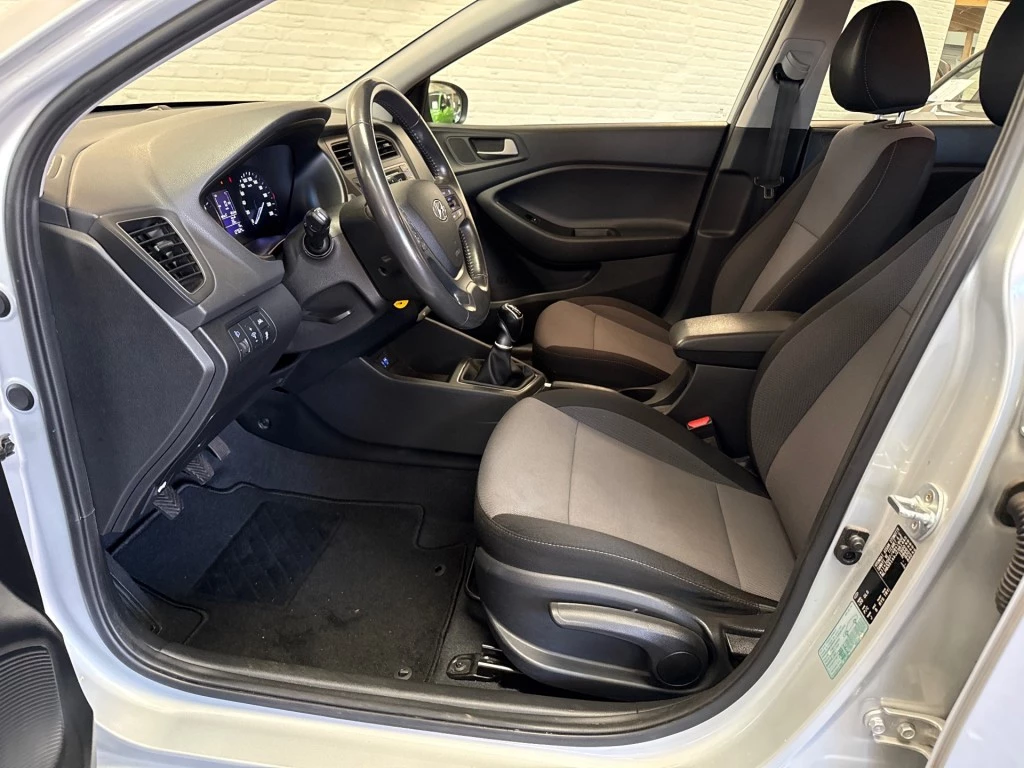 Hoofdafbeelding Hyundai i20