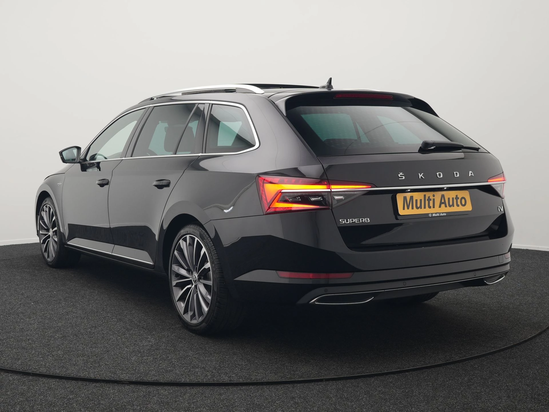 Hoofdafbeelding Škoda Superb