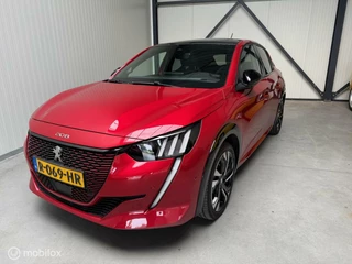 Peugeot e-208 EV GT Pack 50 kWh Panoramadak, Stoelverwarming
