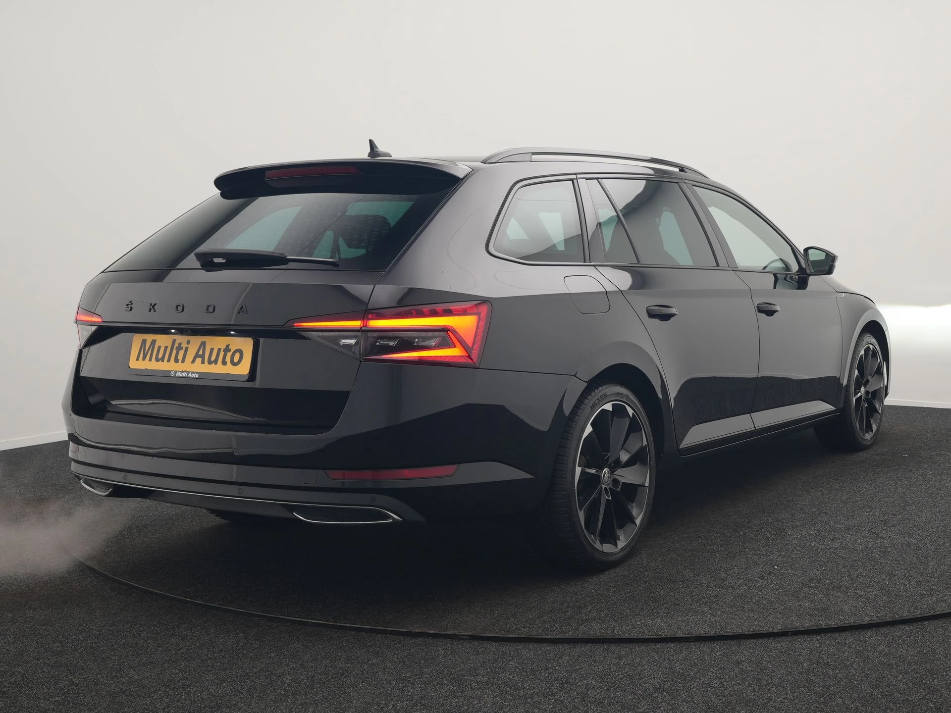 Hoofdafbeelding Škoda Superb