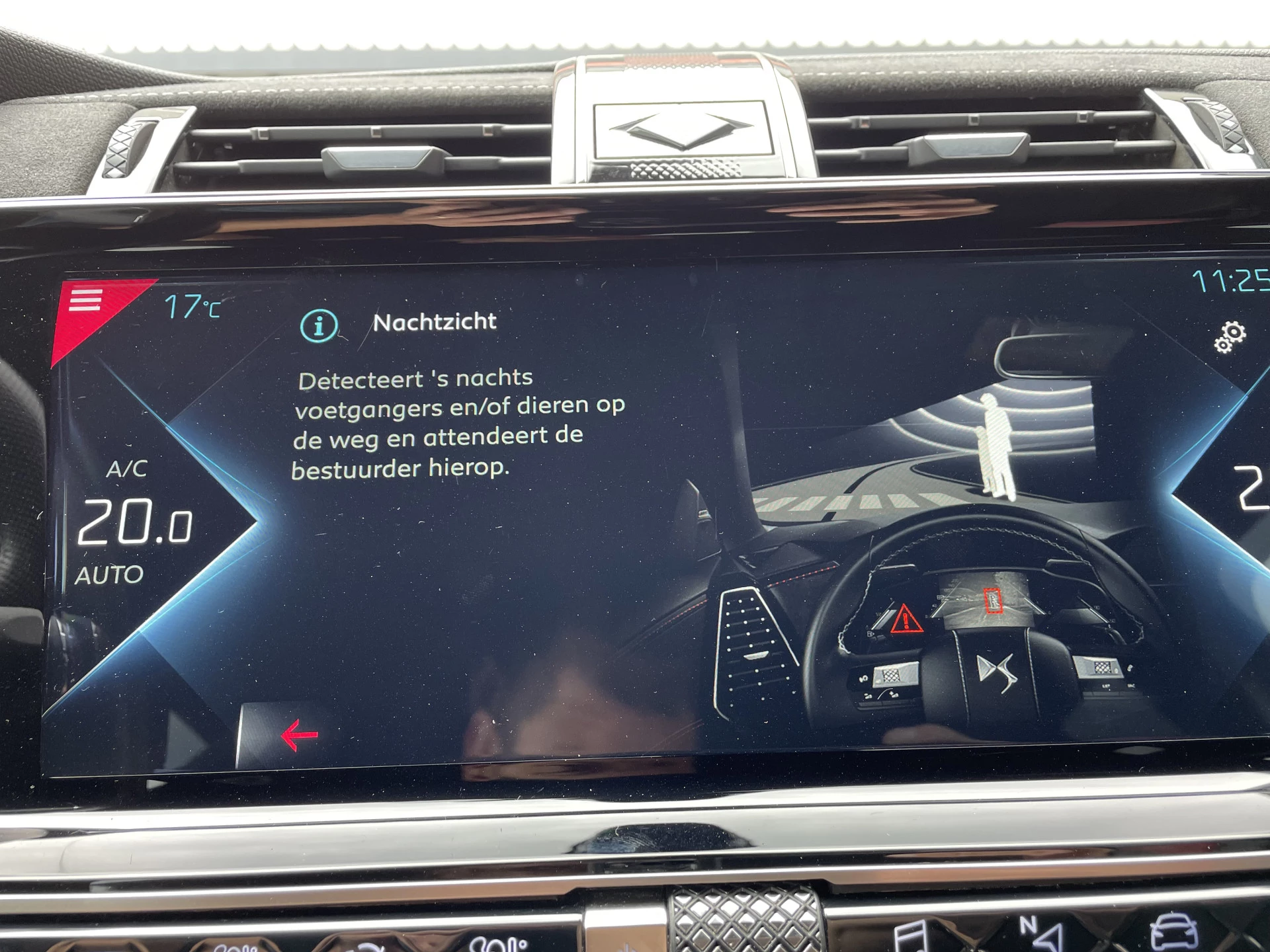 Hoofdafbeelding DS DS 7