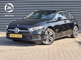 Hoofdafbeelding Mercedes-Benz A-Klasse Mercedes-Benz A-Klasse 250 e Plug in Hybrid PHEV | Widescreen Navi | Sfeerverlichting | Apple Carplay | Sportstoelen Verwarmd | Navigatie | DAB | Cruise Control |