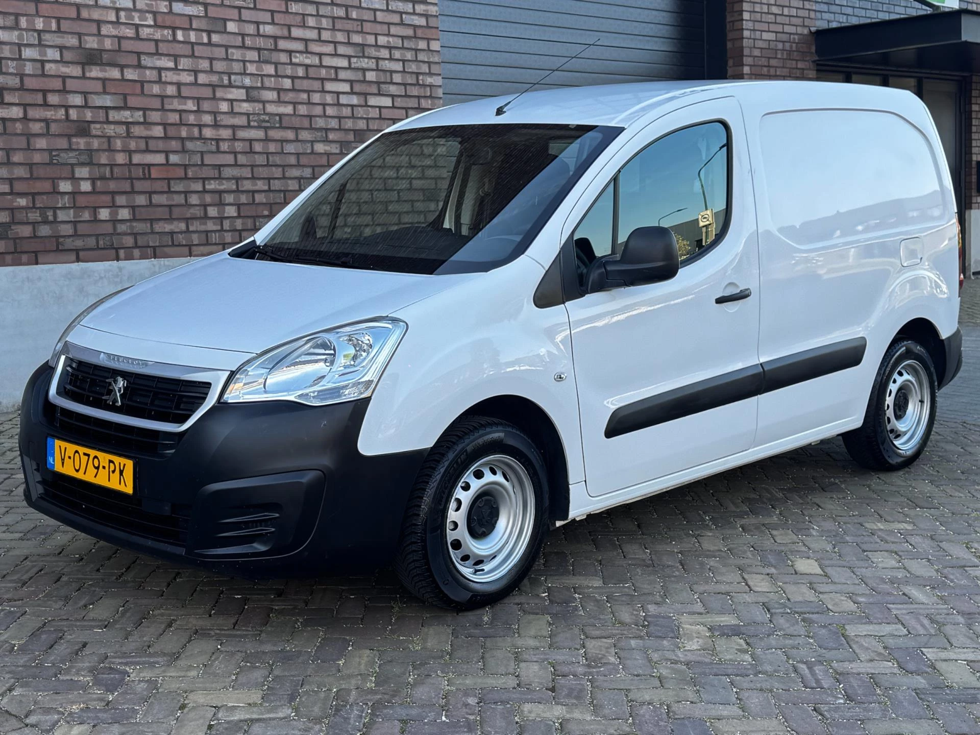 Hoofdafbeelding Peugeot Partner