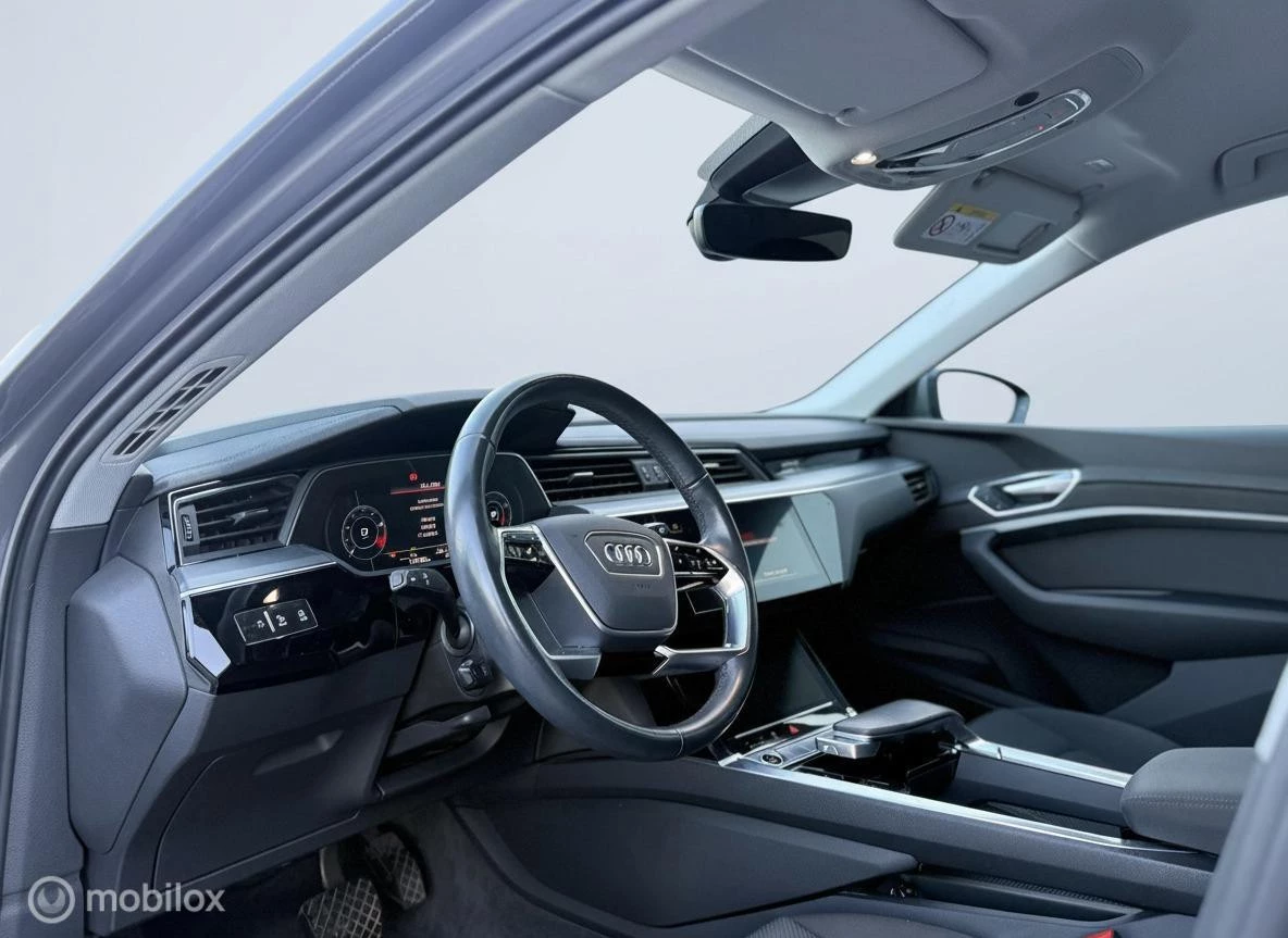 Hoofdafbeelding Audi e-tron