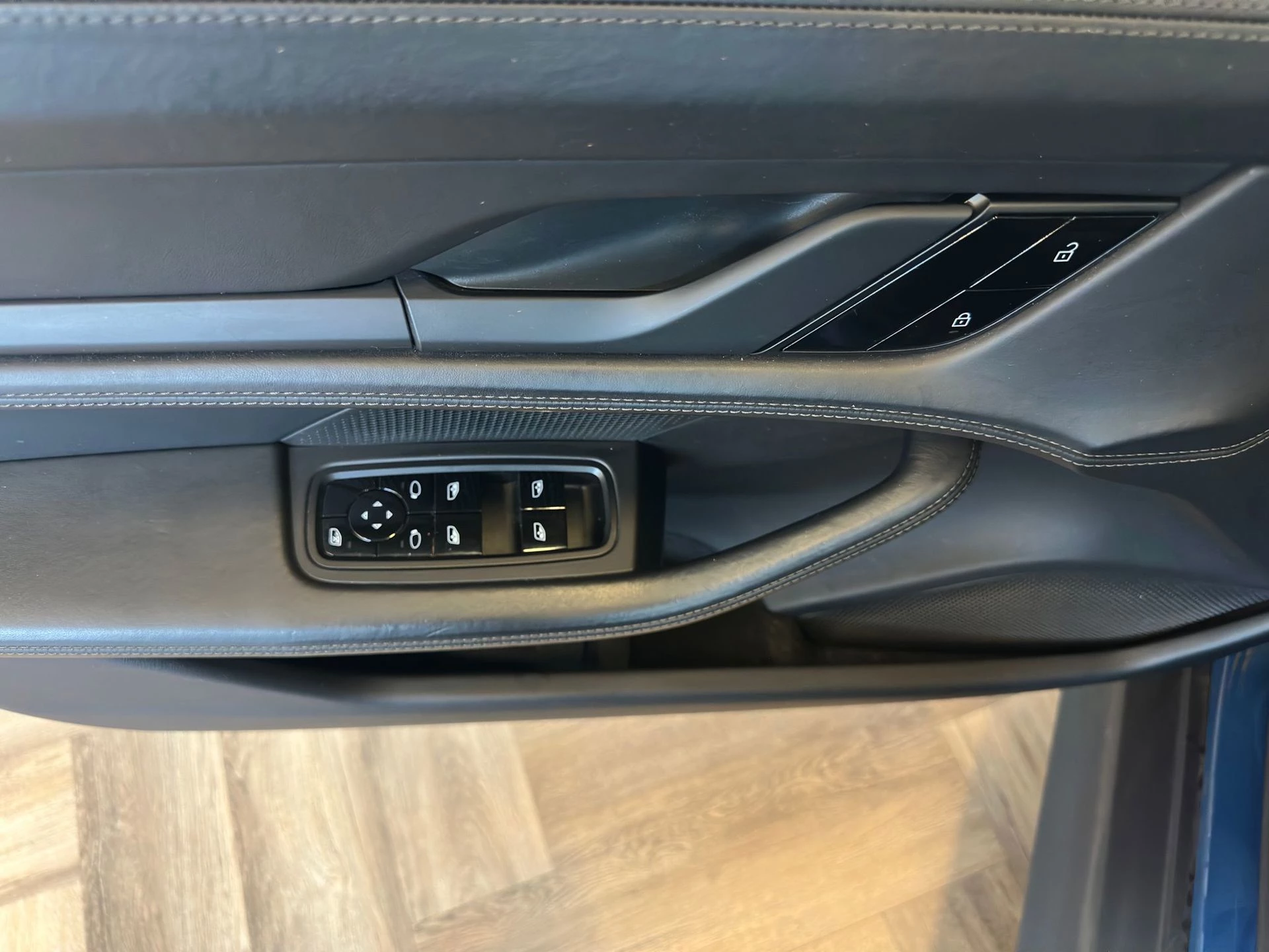 Hoofdafbeelding Porsche Taycan