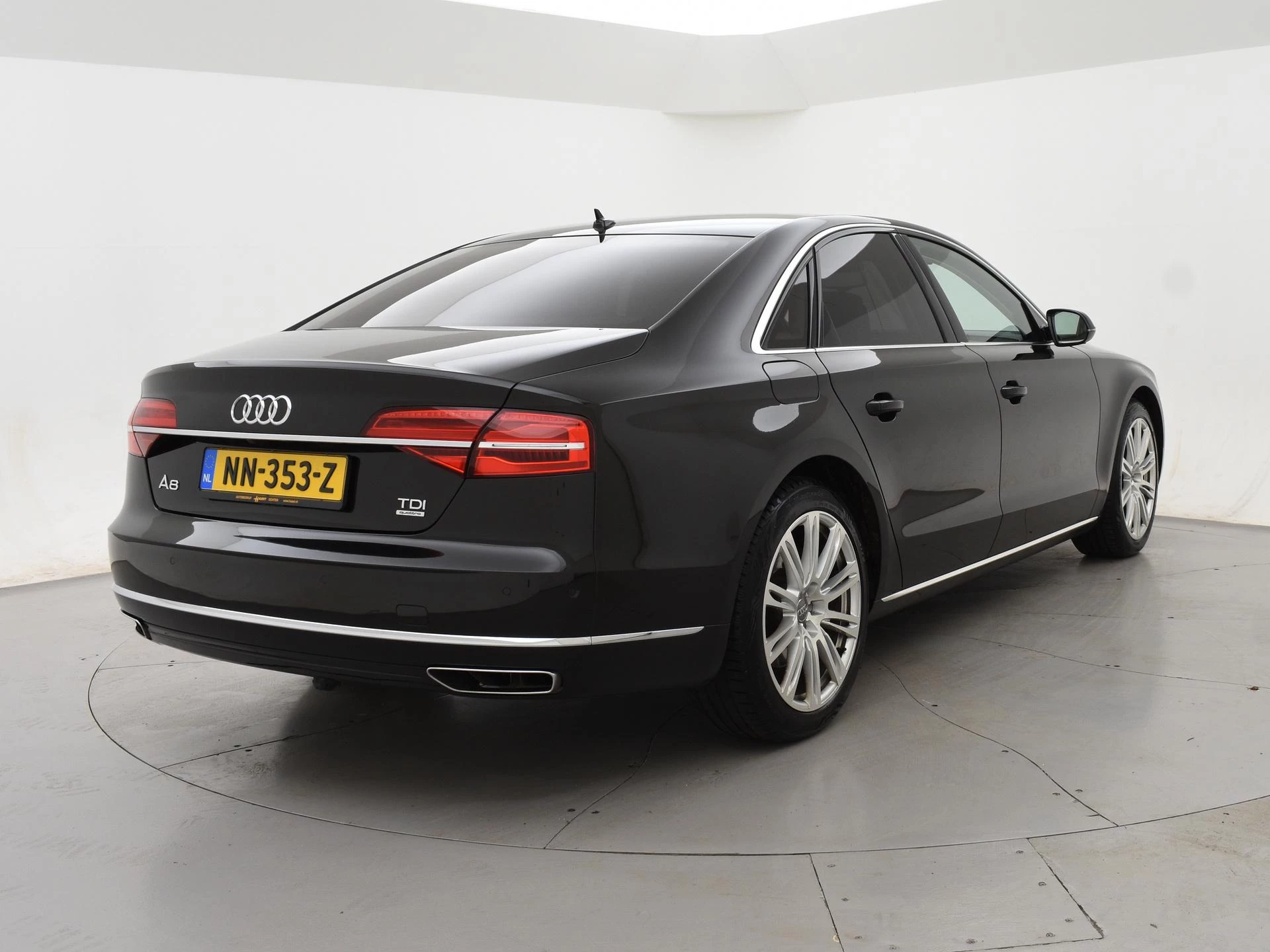 Hoofdafbeelding Audi A8
