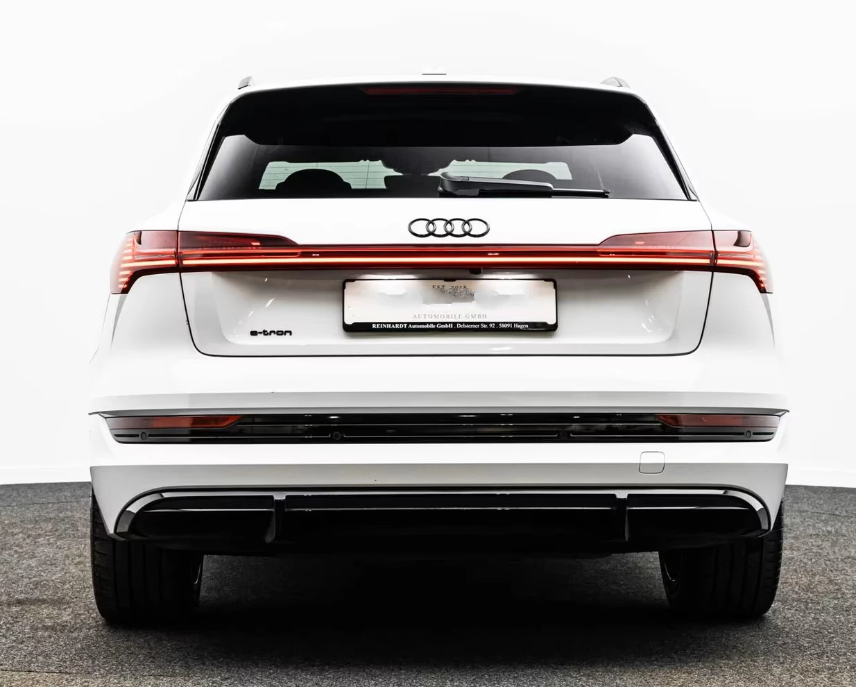 Hoofdafbeelding Audi e-tron