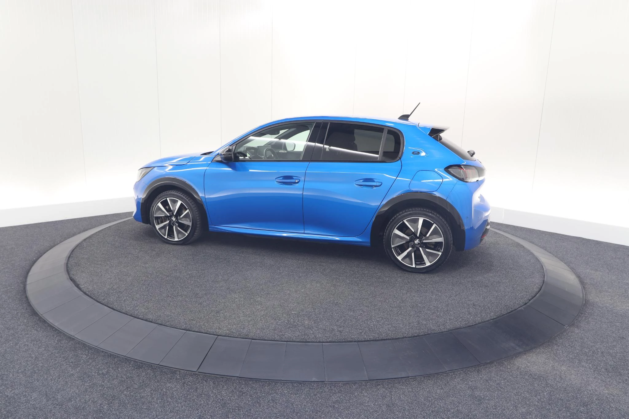 Hoofdafbeelding Peugeot e-208