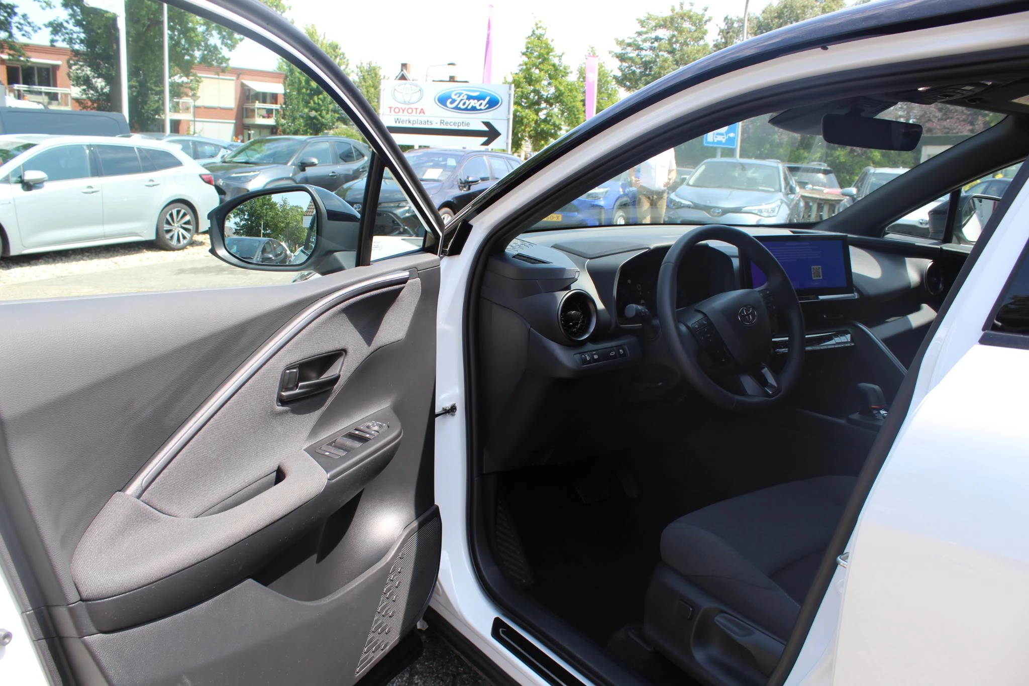 Hoofdafbeelding Toyota C-HR