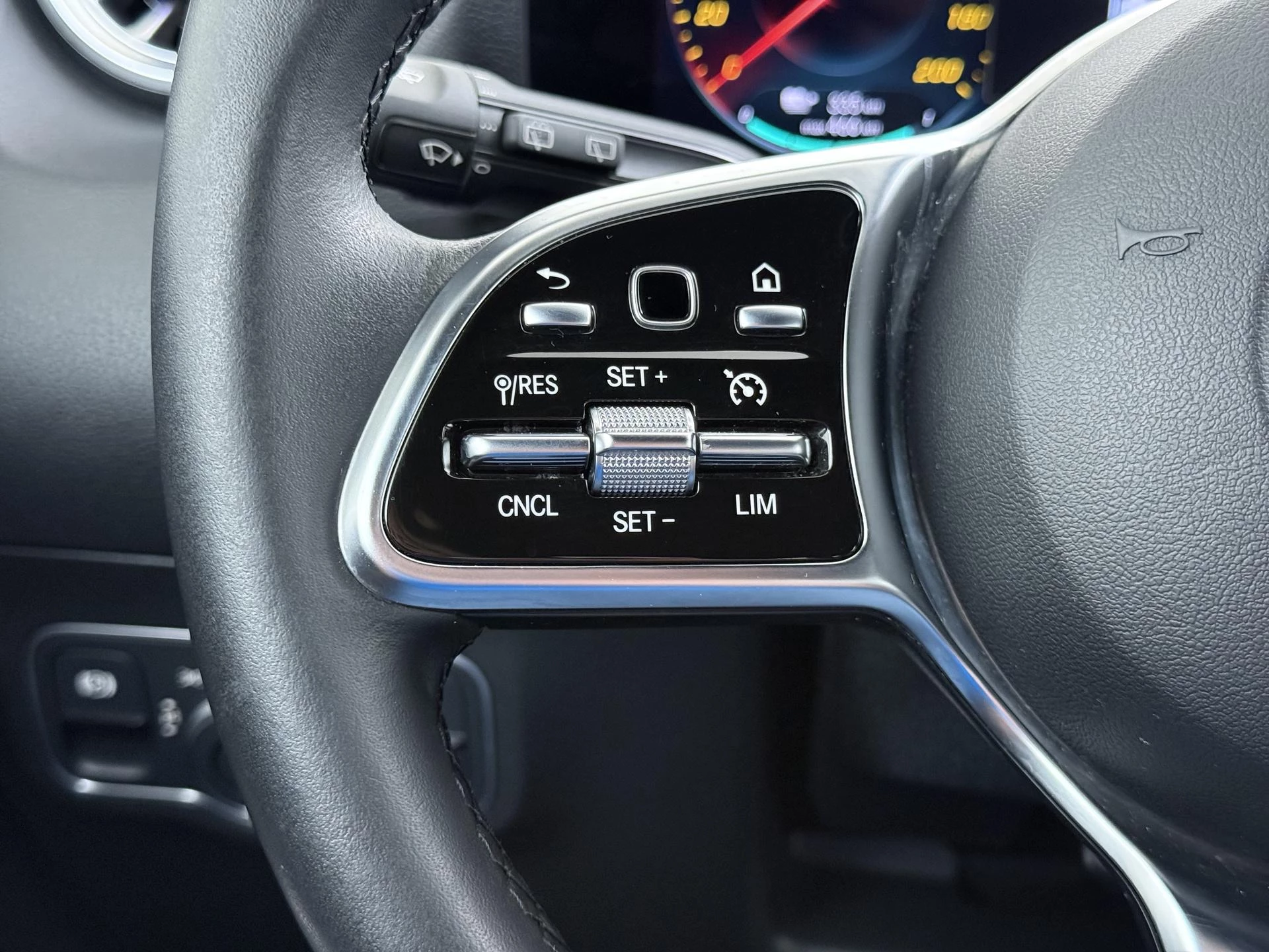 Hoofdafbeelding Mercedes-Benz EQA