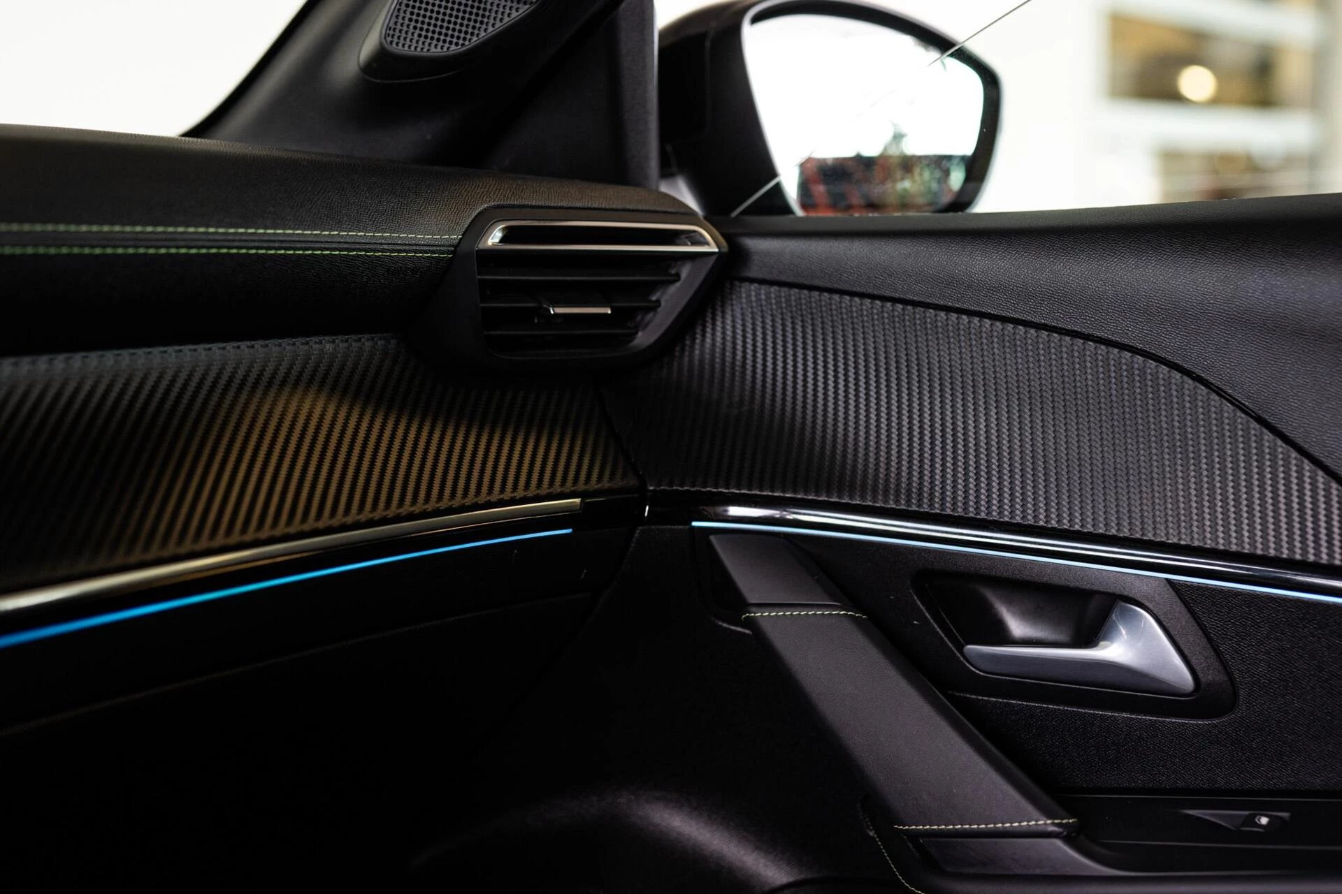 Hoofdafbeelding Peugeot e-208