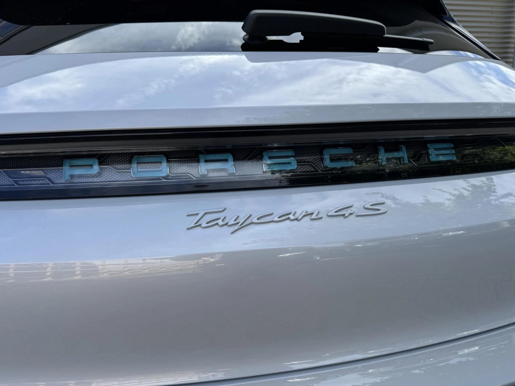 Hoofdafbeelding Porsche Taycan