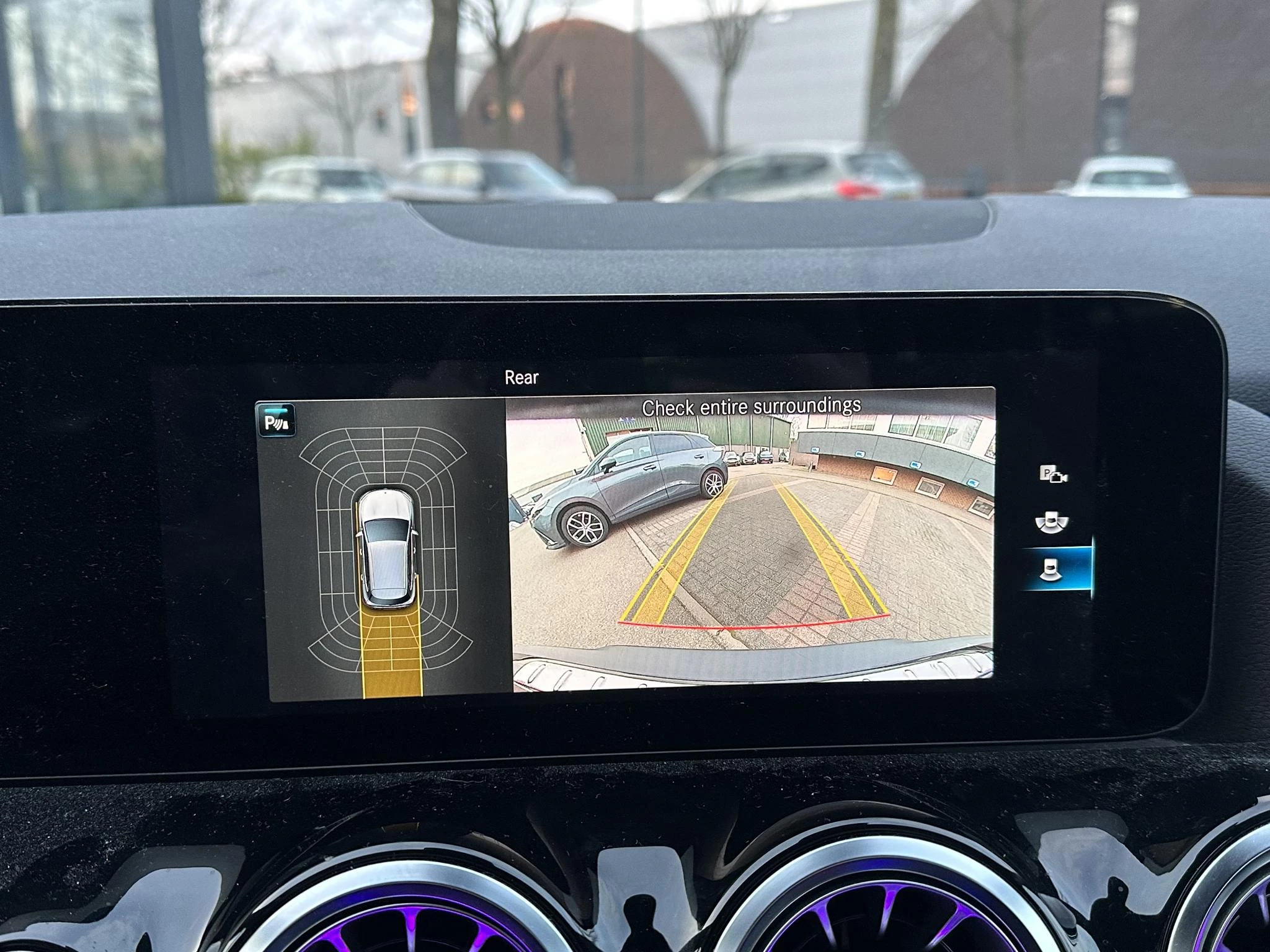 Hoofdafbeelding Mercedes-Benz EQA