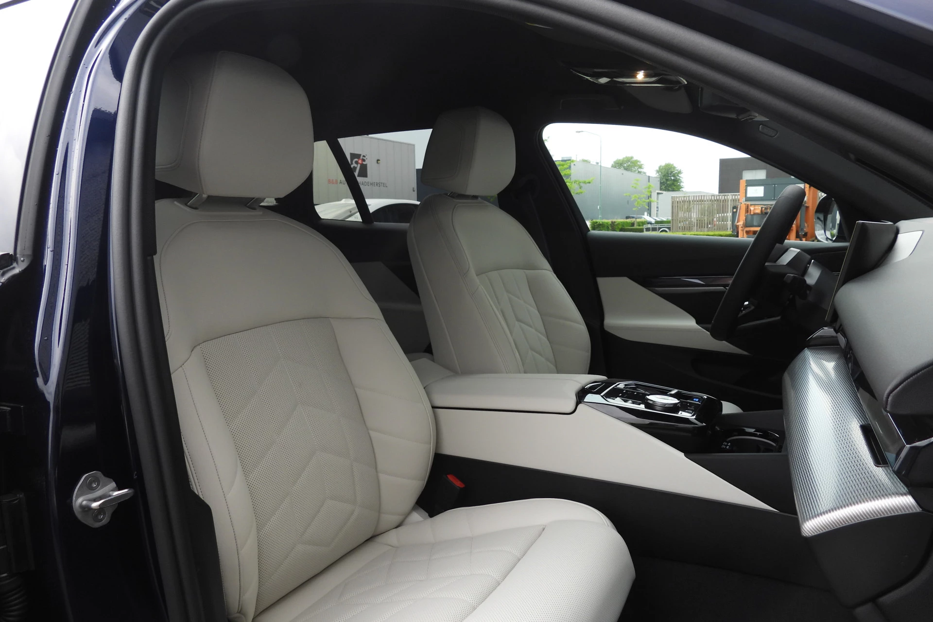 Hoofdafbeelding BMW i5