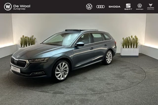 Hoofdafbeelding Škoda Octavia Skoda Octavia Combi 1.4 TSI iV 204 pk DSG PHEV | 92% SoH | Panoramadak, Achteruitrijcamera, Head Up Display |