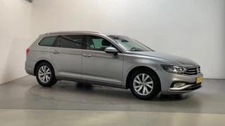 Volkswagen Passat Variant 1.5 TSI 150pk DSG Comfort Business Navigatie Camera Stoelverwarming DAB+