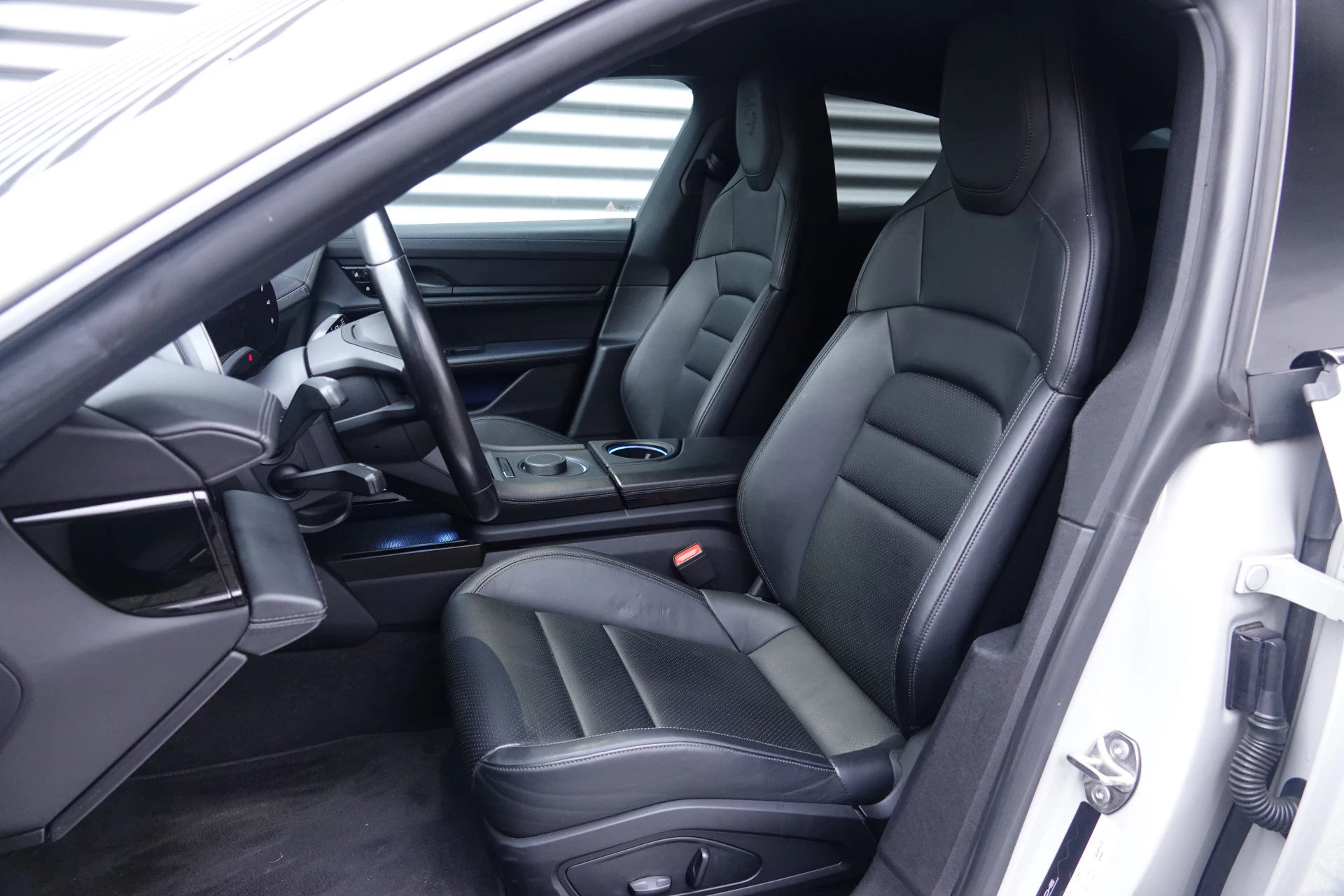 Hoofdafbeelding Porsche Taycan