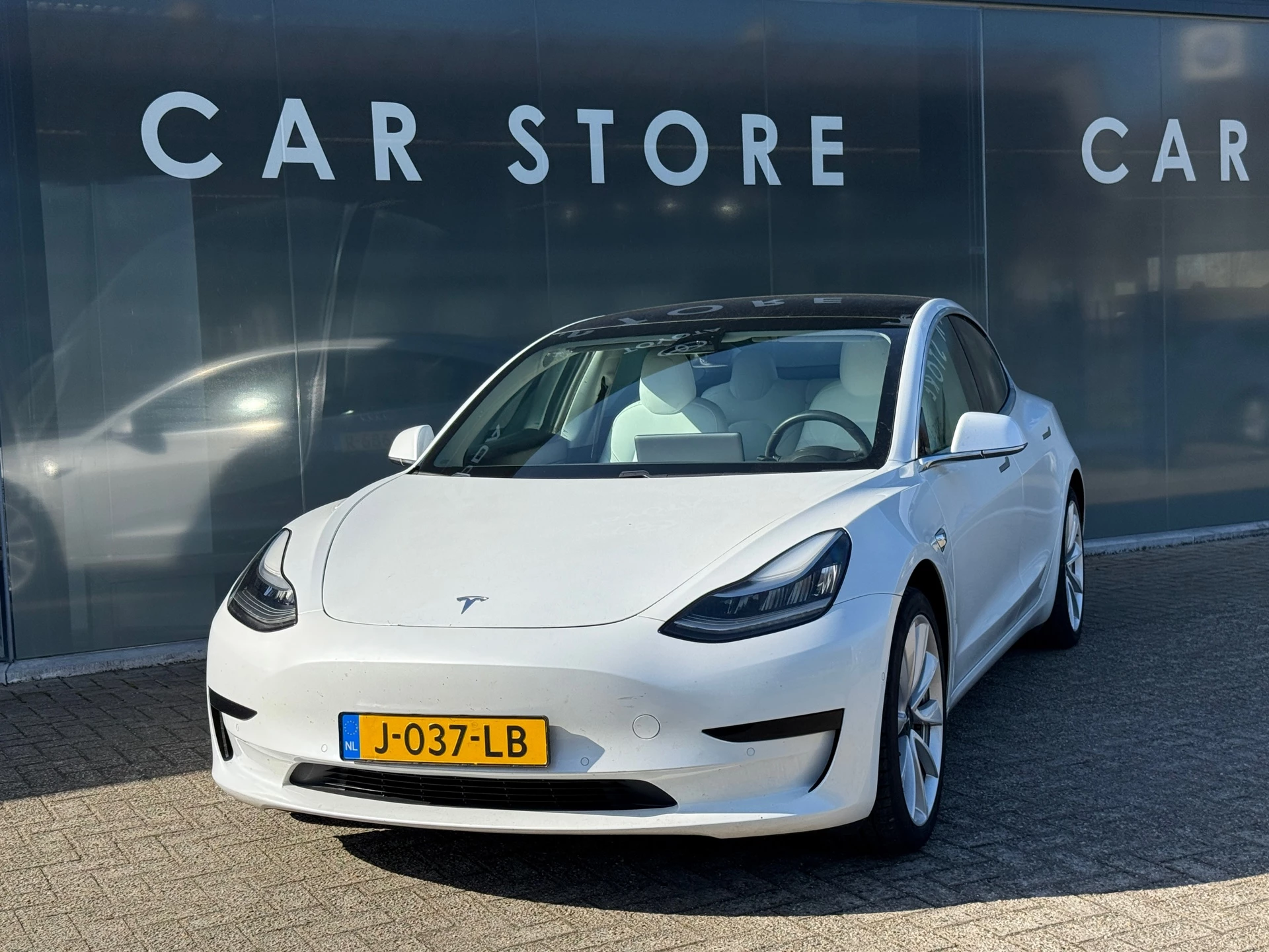 Hoofdafbeelding Tesla Model 3