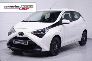 Hoofdafbeelding Toyota Aygo Toyota Aygo 1.0 VVT-i x-play Achteruitrijcamera Apple Carplay NAP Rijklaar!