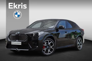 Hoofdafbeelding BMW iX2 BMW iX2 xDrive30 | M Sportpakket Pro | Innovationpack | Trekhaak | Panodak | Harman Kardon | Parking Assistant Plus | Driving Assistant | Comfort Access | Head-Up | 20''LMV