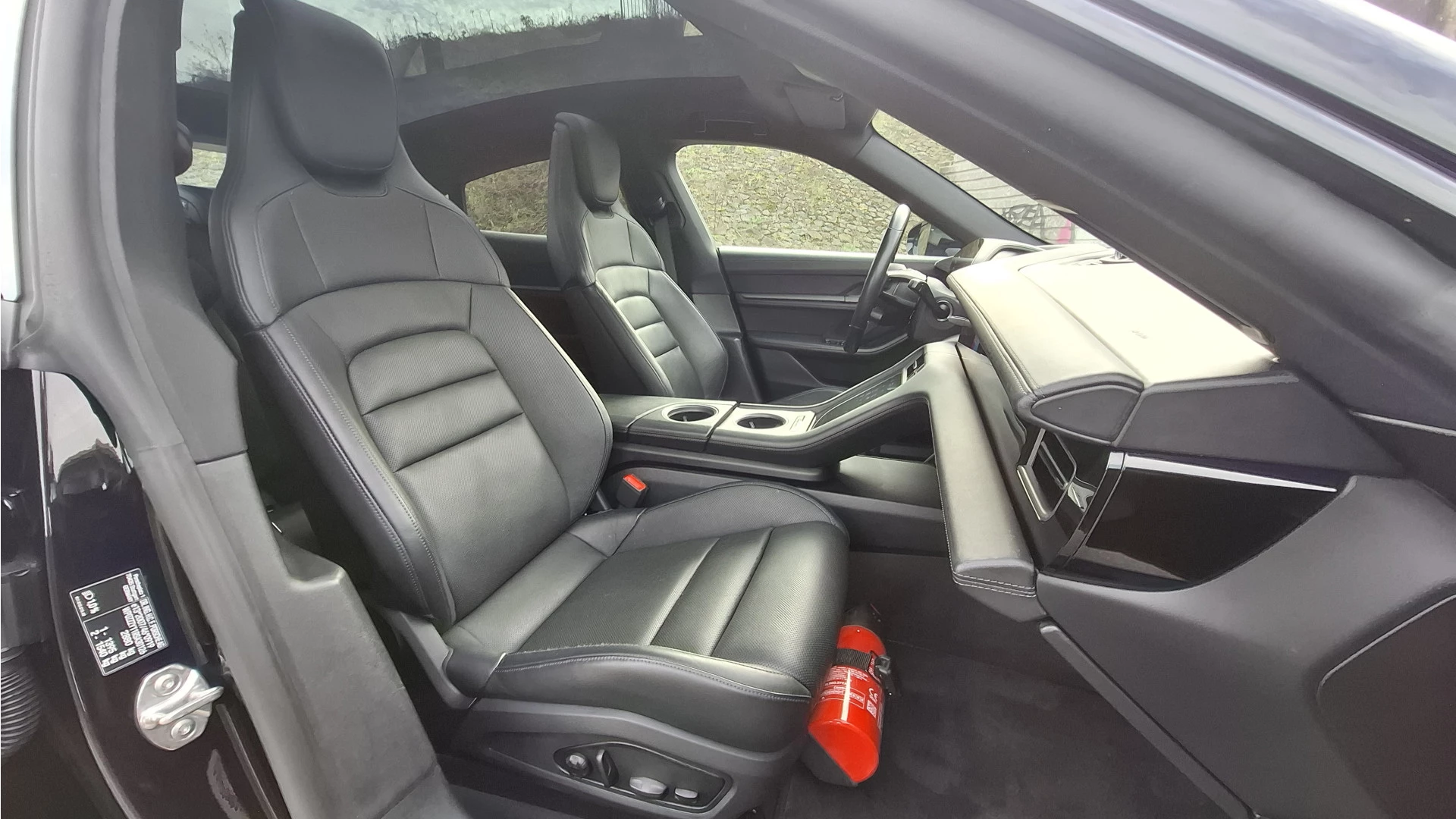 Hoofdafbeelding Porsche Taycan