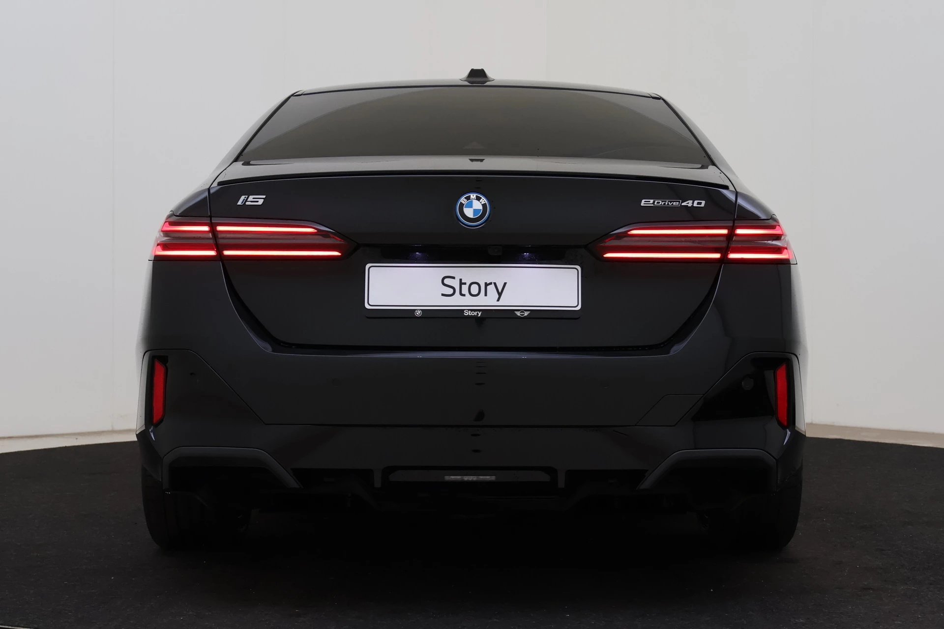 Hoofdafbeelding BMW i5