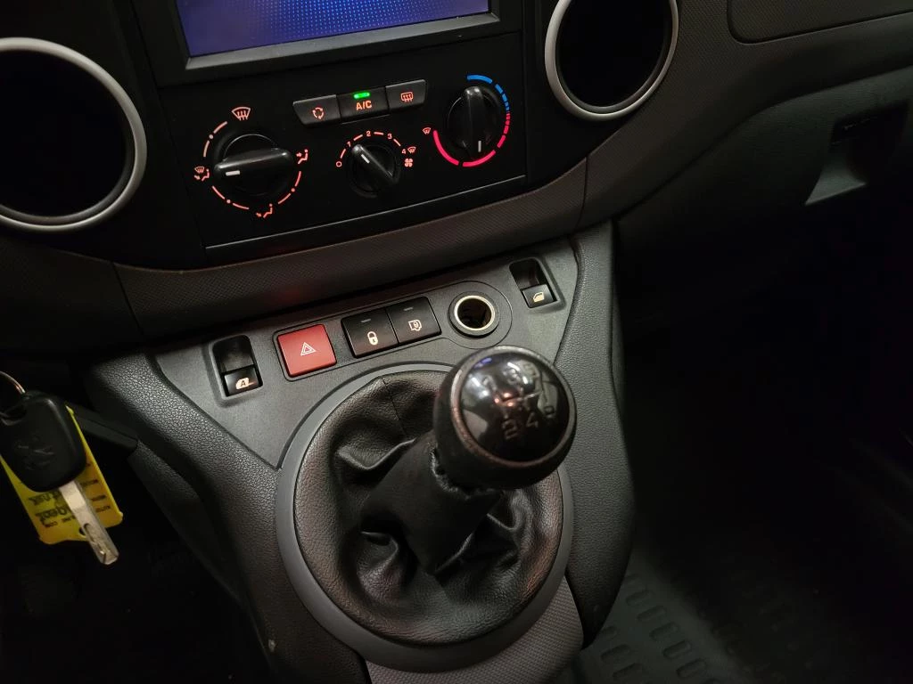 Hoofdafbeelding Peugeot Partner