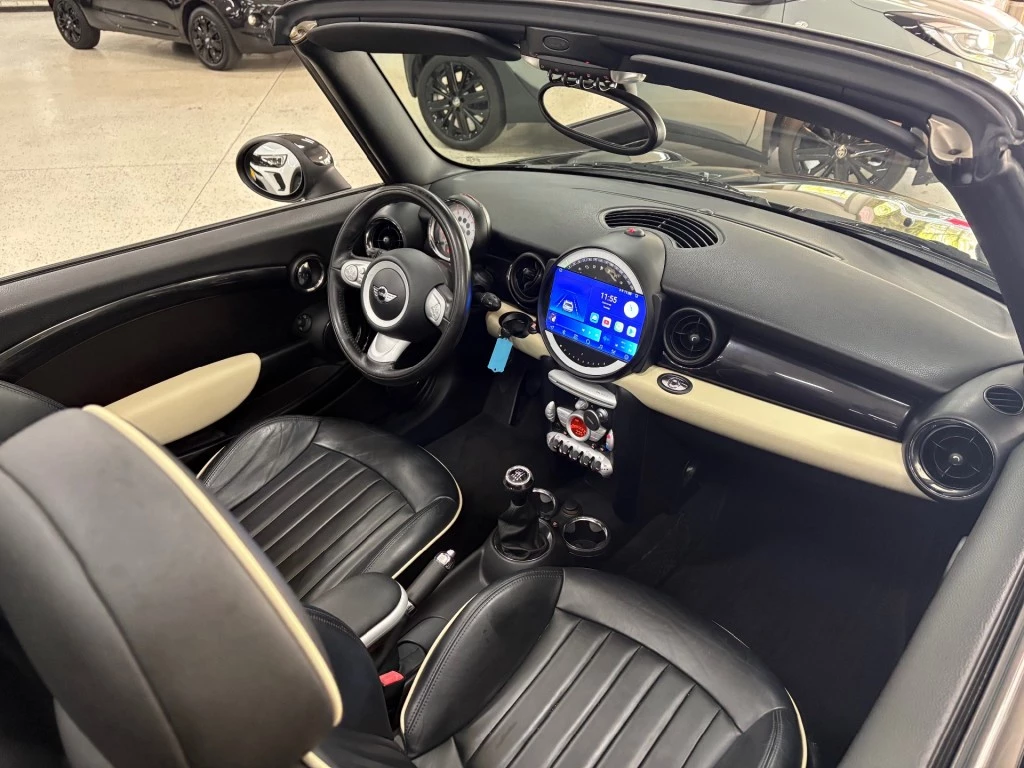 Hoofdafbeelding MINI Cabrio