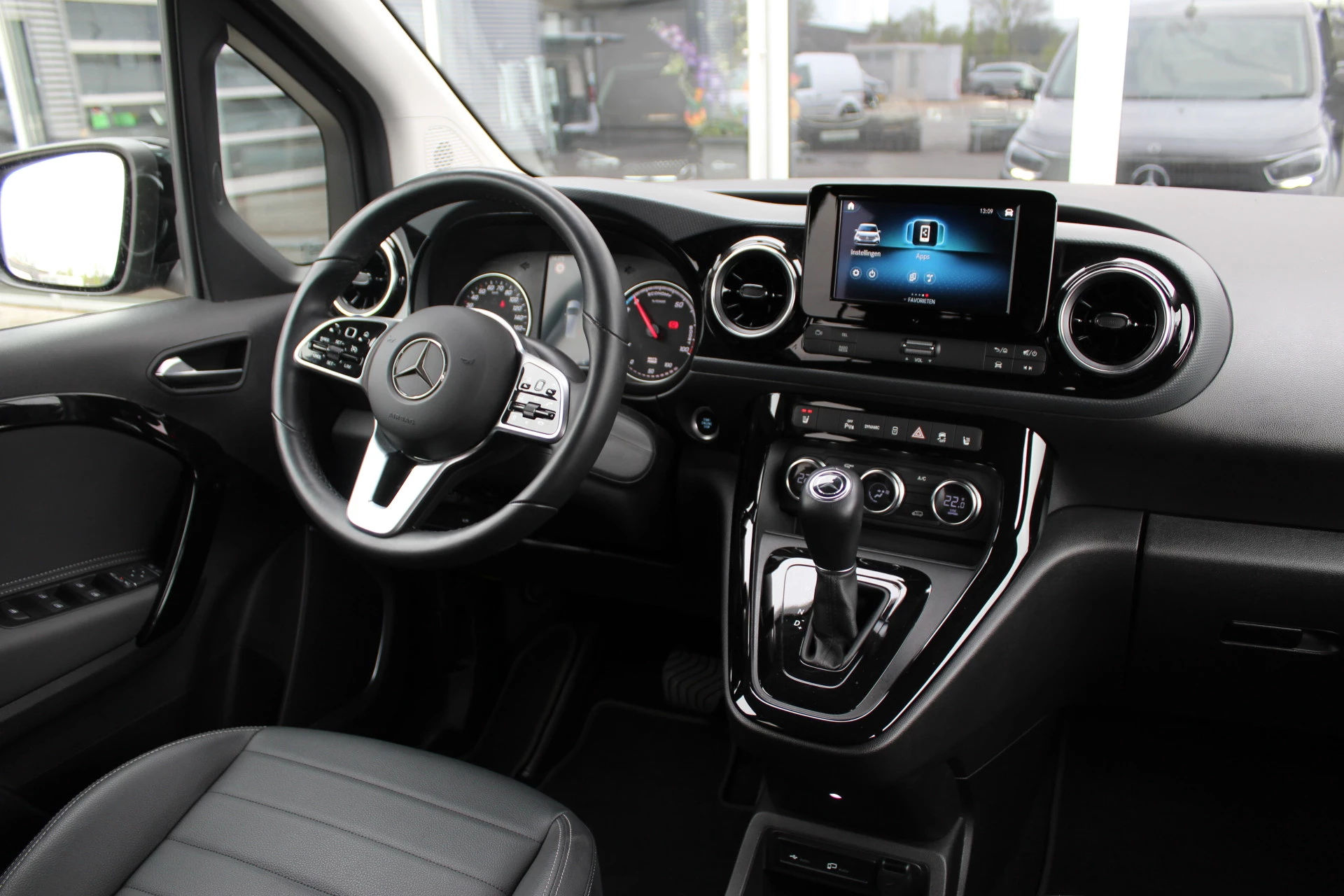 Hoofdafbeelding Mercedes-Benz EQT