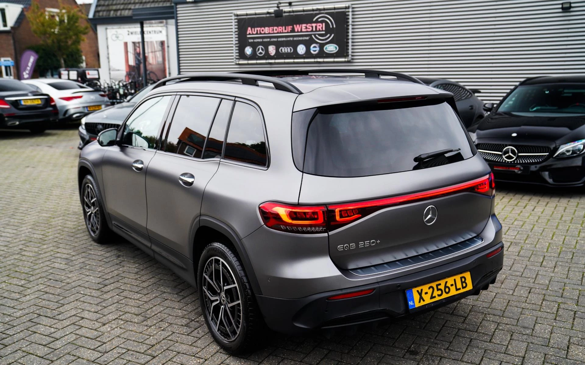 Hoofdafbeelding Mercedes-Benz EQB