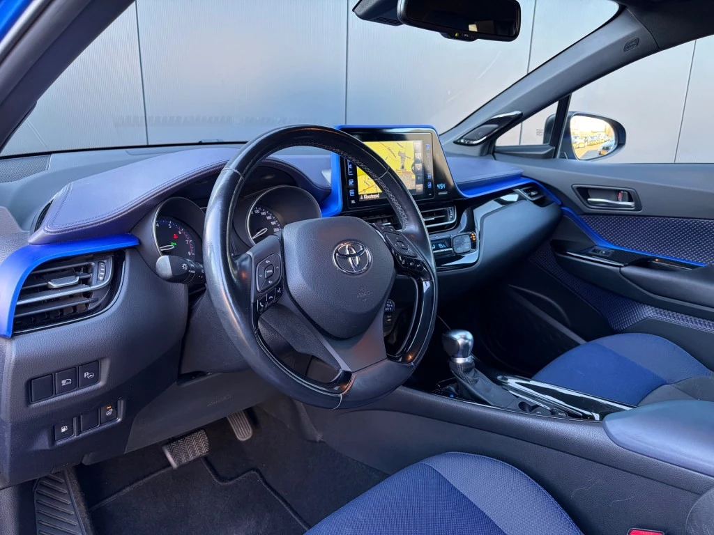 Hoofdafbeelding Toyota C-HR