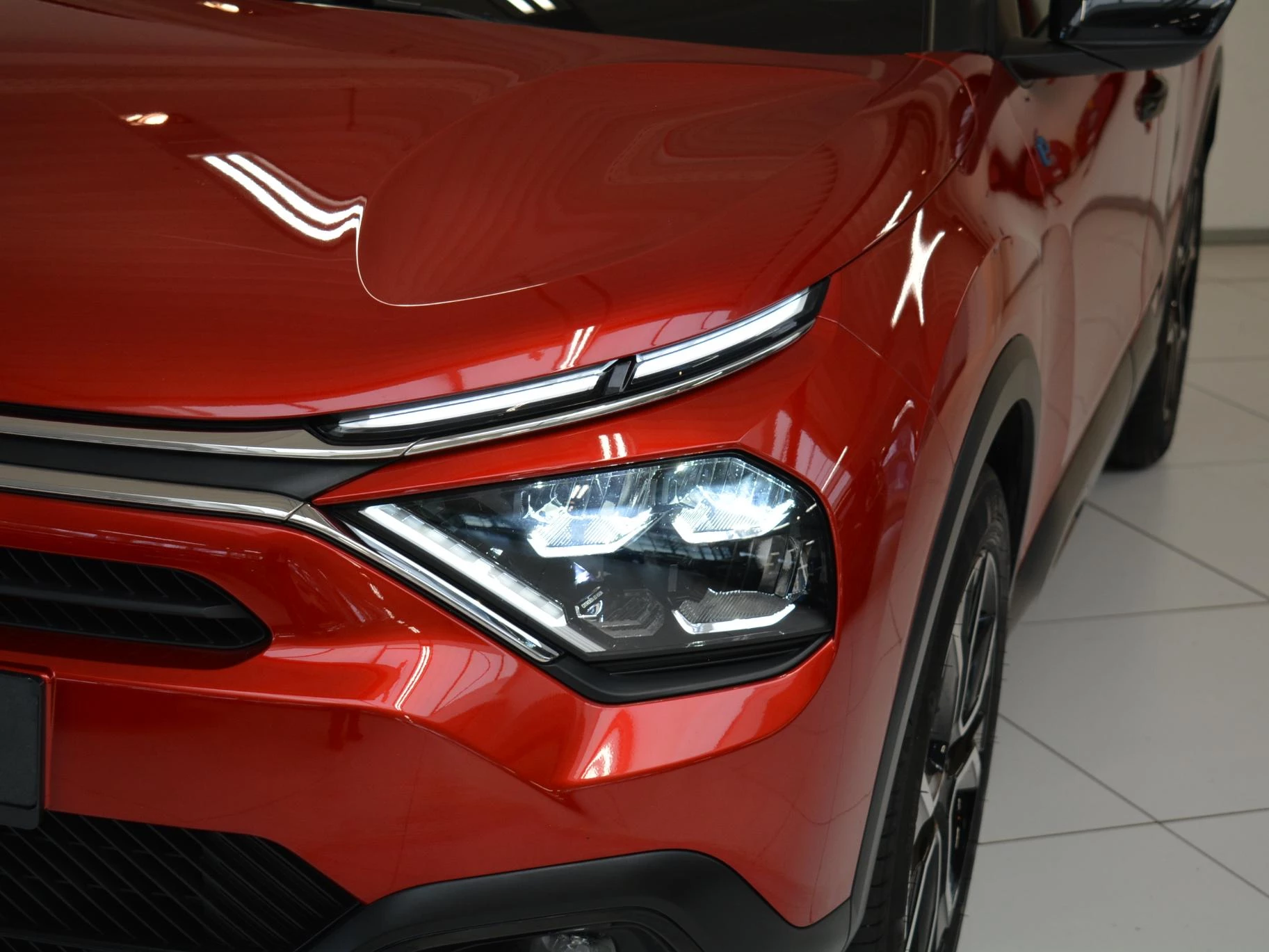 Hoofdafbeelding Citroën ë-C4