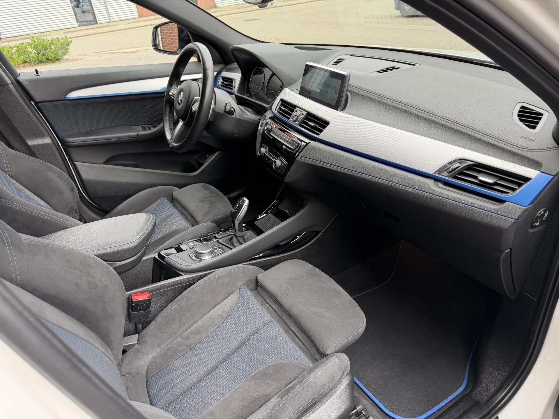 Hoofdafbeelding BMW X2