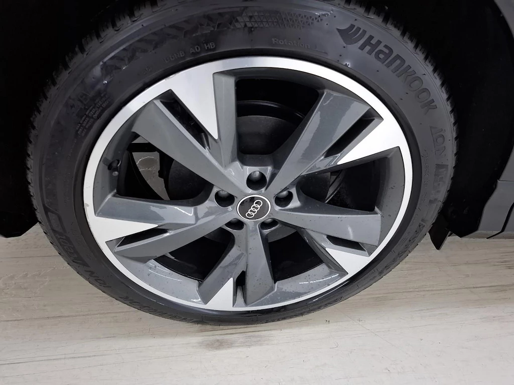 Hoofdafbeelding Audi Q4 e-tron