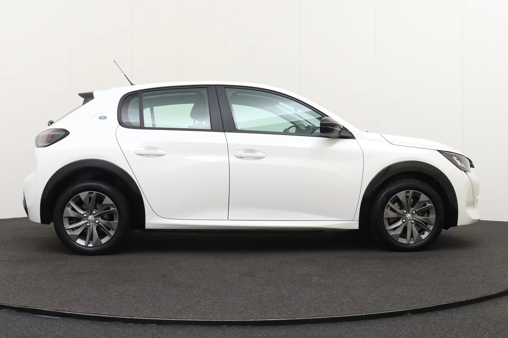 Hoofdafbeelding Peugeot e-208