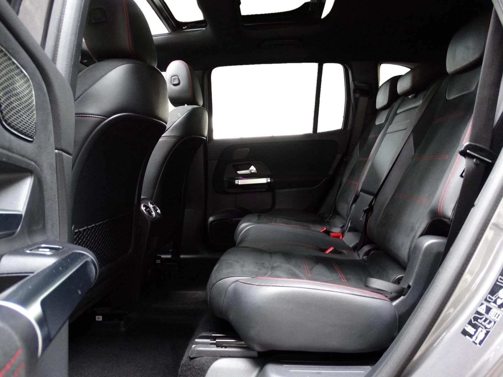 Hoofdafbeelding Mercedes-Benz EQB